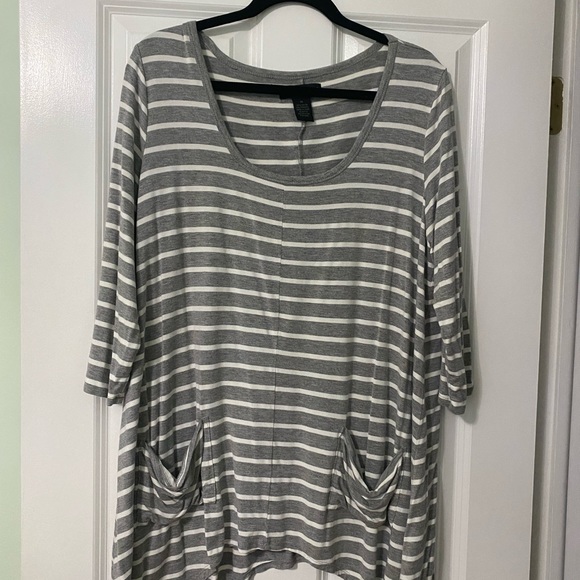 Grace Elements Gray Striped Shirt - Picture 2 of 6